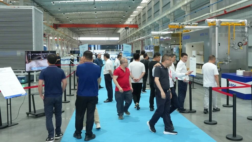 1745721175532442.jpg 2.jpg